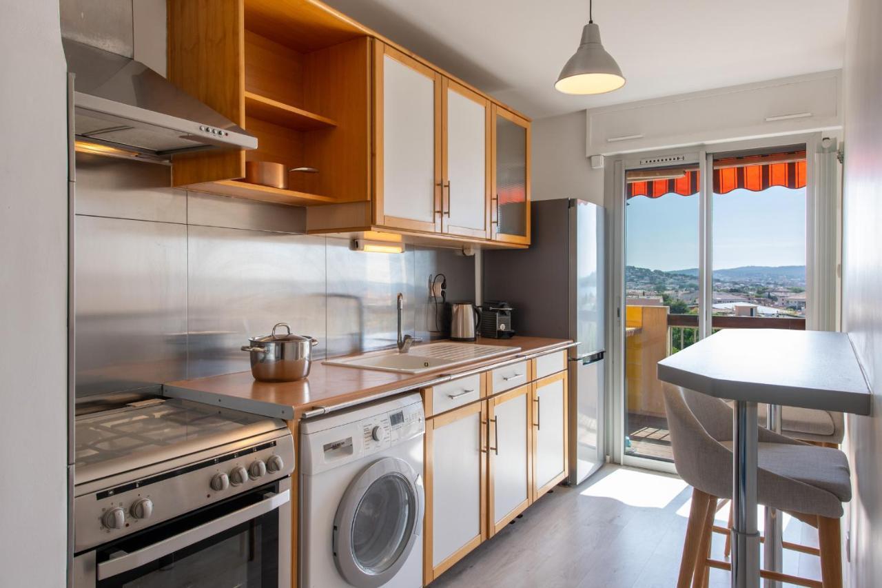 Le Cadet - Vue Panoramique Ville Et Baie De Sanary Sur Mer, Parking & Terrasse - 2 A 4 Pers Exterior foto